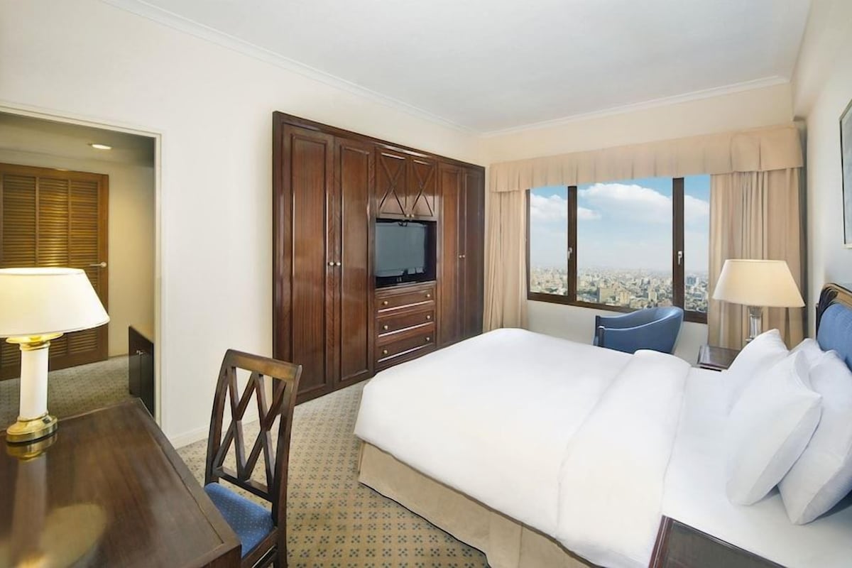 In-room safe, laptop workspace, blackout curtains, iron/ironing board