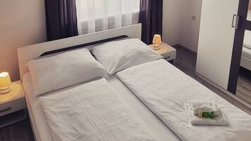 4 bedrooms, free WiFi, bed sheets