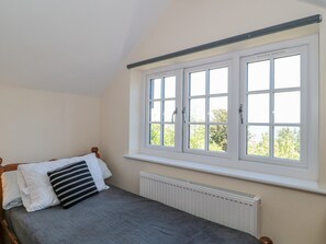 2 bedrooms, individually decorated, individually furnished, free WiFi