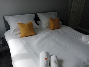 Apartment | 2 bedrooms, iron/ironing board, travel cot, free WiFi