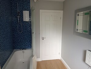 Apartment | Bathroom | Combined shower/tub, deep soaking tub, hair dryer, towels - Beautiful and Secluded ,detached Garden Apartment (York)