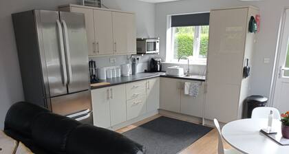 Beautiful and Secluded ,detached Garden Apartment