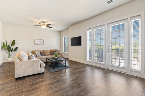 Travel Nurse Friendly Luxury Stay