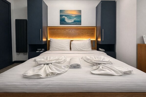 Deluxe Double Room | Egyptian cotton sheets, premium bedding, Select Comfort beds