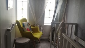 House, 1 Queen Bed | Living room - Star2-bed House in Banbridge Near Game of Thrones (Banbridge)