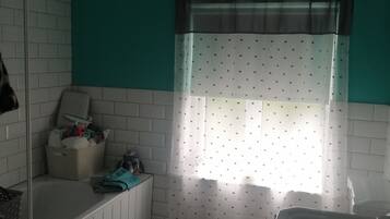 House, 1 Queen Bed | Bathroom | Combined shower/tub, deep soaking tub, hair dryer, towels