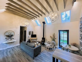 Casa superior, baño privado (The Stables) | Salón