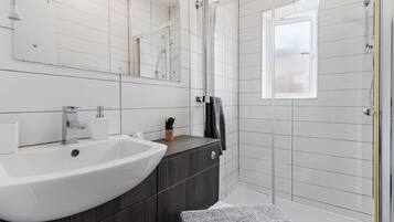 Superior House, Private Bathroom | Shared kitchen