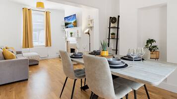 Superior House, Private Bathroom | Lounge