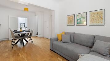Superior House, Private Bathroom | Lounge