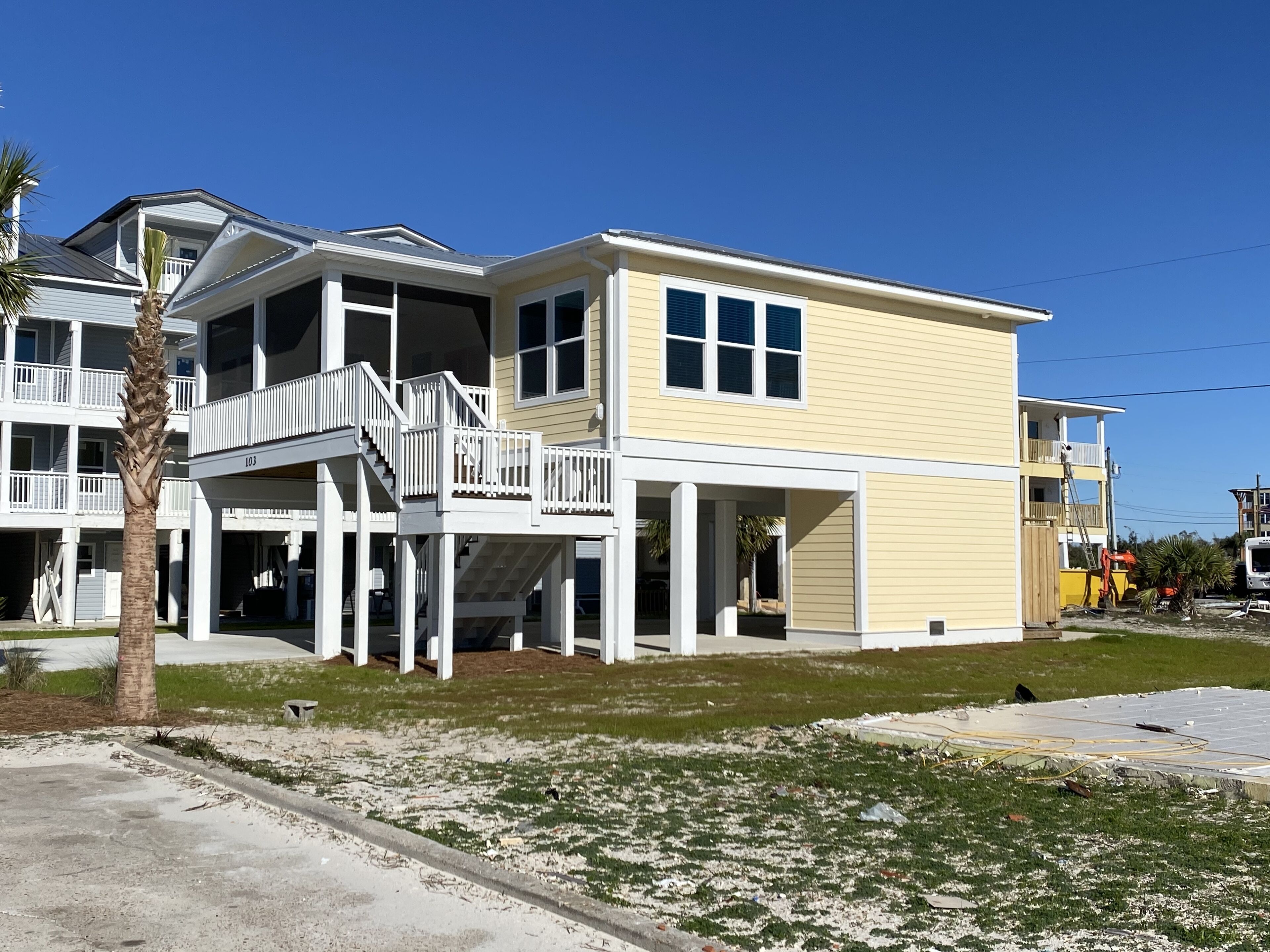 Lite House II- Steps away from the sugary white sand!