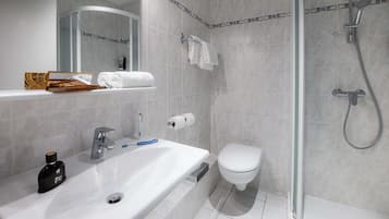 Dusche, Hydromassagedusche, kostenlose Toilettenartikel, Haartrockner