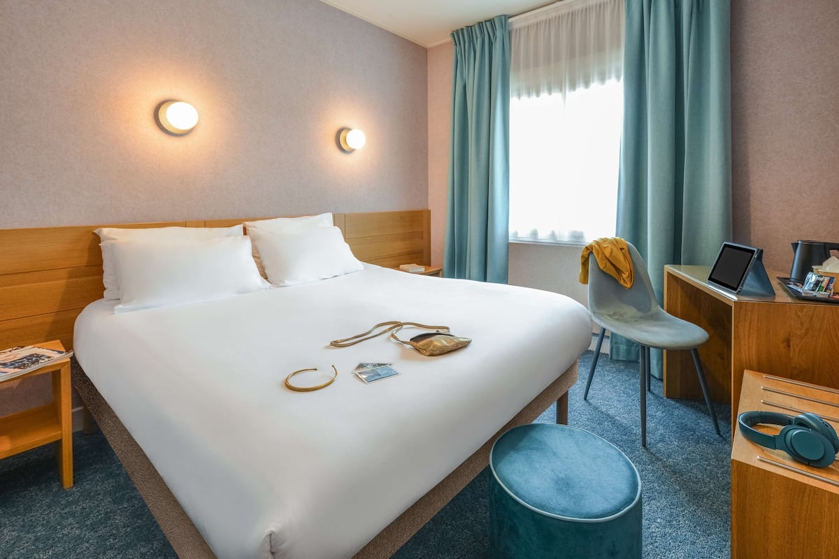 Standaard kamer, 1 queensize bed, niet-roken | Luxe beddengoed, een bureau, verduisterende gordijnen