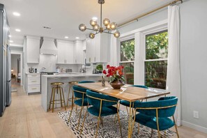 Dining - The Hansel-Modern 4 Bed, 3 Bath Bungalow, Hot Tub (Dallas)