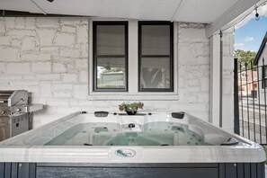 室外 SPA 浴池