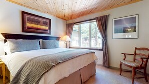 Condo, 4 Bedrooms | 4 bedrooms, cribs/infant beds, free WiFi - Chateau Sans Nom #19 4 Bedroom Condo by RedAwning (Mammoth Lakes)