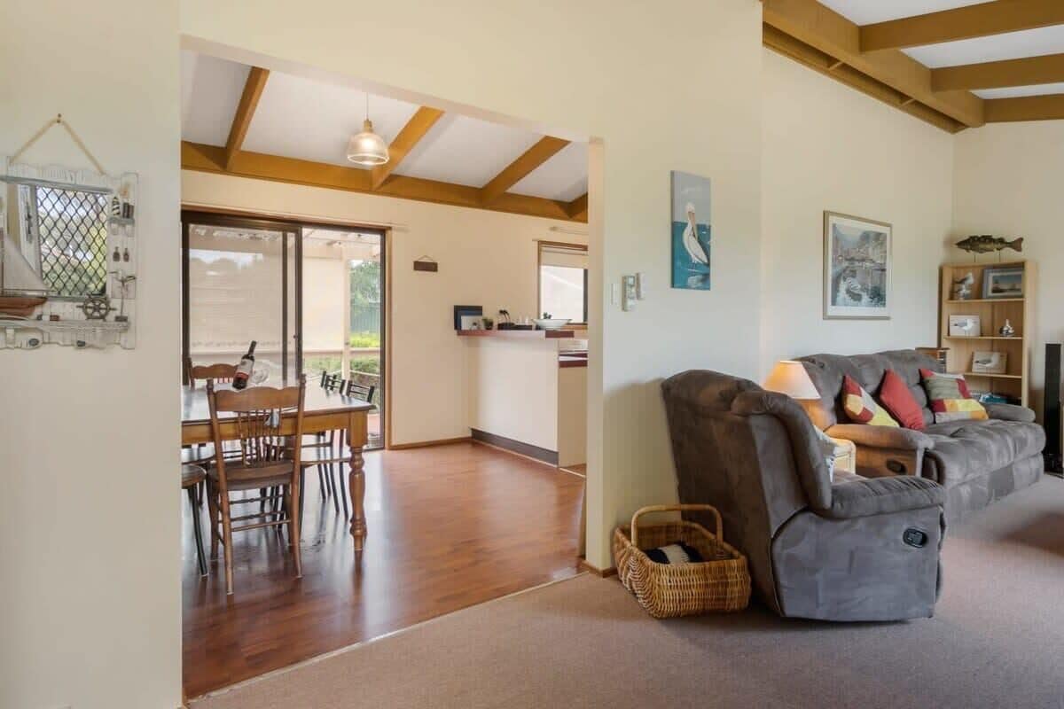 TV, DVD player, books, stereo