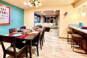 Dining - Casa Encanto Family Friendly w/Private Pool, 72" TV, Arcade (Sahuarita)