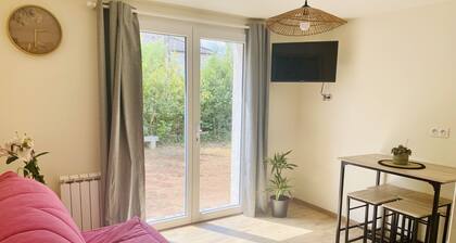 Jolie appartement dans village de la CĂŽte Roannaise.