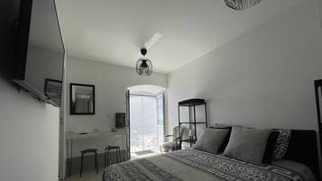 1 chambre, fer et planche à repasser, Wi-Fi, draps fournis
