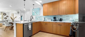 Beach Getaway in the Heart of Capitola Village!