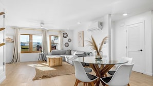 Dining - Beach Getaway in the Heart of Capitola Village! (Capitola)