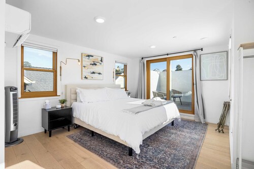 Brand New Luxury Capitola Village Home!