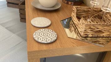 Cabane, plusieurs lits | Cuisine privée | Réfrigérateur, micro-ondes, four, plaque de cuisson
