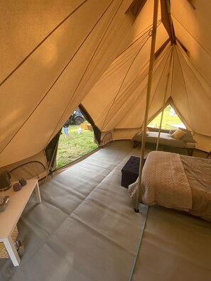 Cabin, Multiple Beds