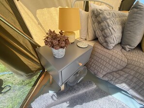 Cabin, Multiple Beds | Living room