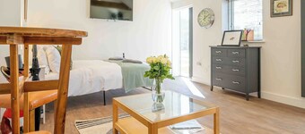 1 bedroom accommodation in Baston, near Stamford
