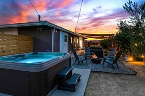 Terrace/patio - Haven Rock: The Secluded Sanctuary Experience (Joshua Tree)