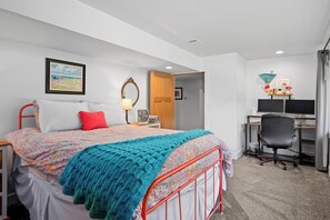 3 habitaciones, escritorio, tabla de planchar con plancha y wifi gratis 