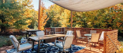 屋外ダイニングエリア