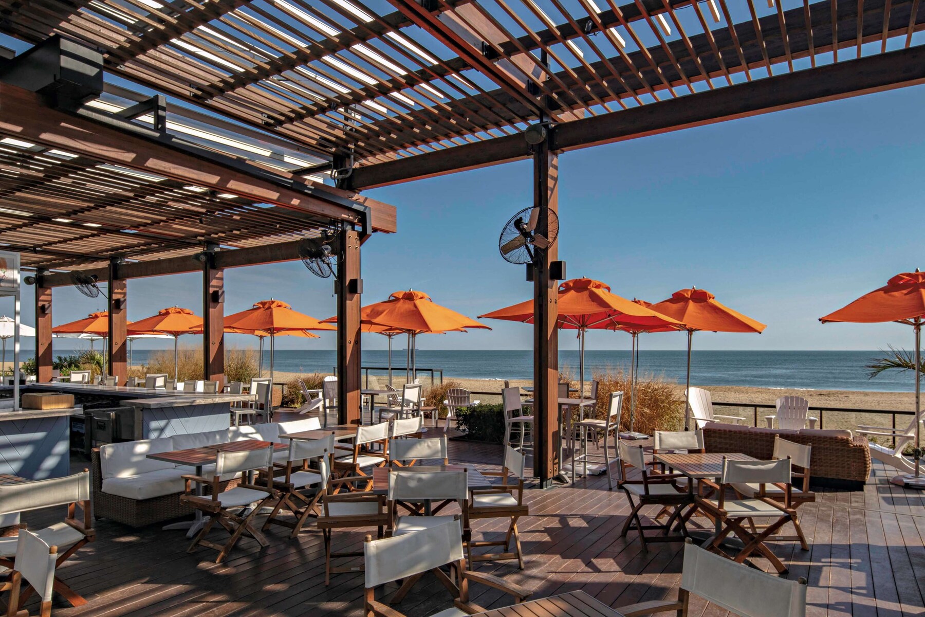 Beach views, serves lunch and dinner