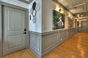 Interior - Modern Penthouse Suite in historic downtown Blue Ridge, GA (Blue Ridge)