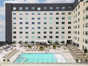Outdoor pool, free pool cabanas, pool umbrellas