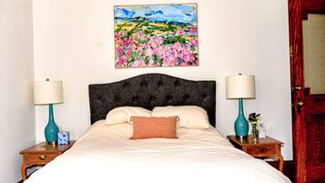 Individually decorated, individually furnished, laptop workspace