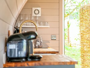 Private kitchen - 1 bedroom accommodation in Knowstone (Knowstone)