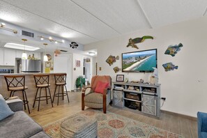 Unclassified image, 3 of 24, button