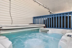 Unclassified image, 3 of 40, button