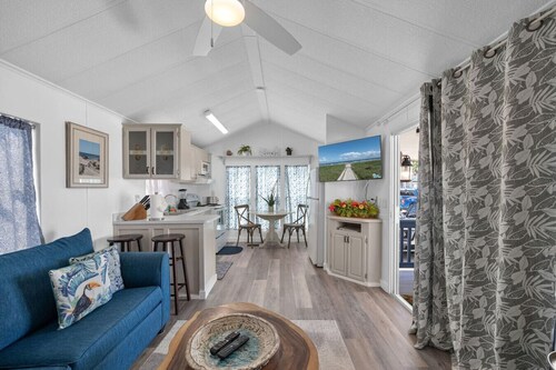 Escape: Golf, Pools, Jacuzzi, Near Attractions