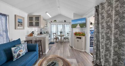 Escape: Golf, Pools, Jacuzzi, Near Attractions