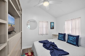 Desk, iron/ironing board, WiFi, bed sheets
