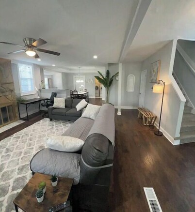 Charming 3-Bdrm Gem! Sleeps 6, Near Casino & All