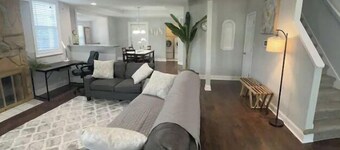 Charming 3-Bdrm Gem! Sleeps 6, Near Casino & All