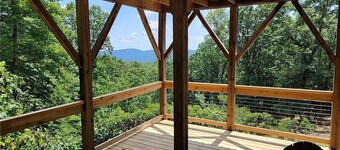 PETS WELCOME Whitetail Chalet: Your Mountain Adventure Base Near Stone Mountain!