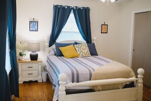 3 bedrooms, free WiFi, bed sheets, wheelchair access