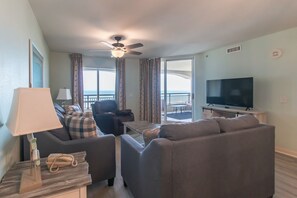 Smart TV, DVD player, aparelho de som