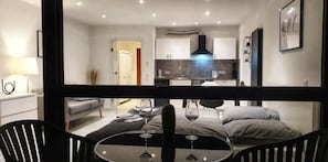 1 Schlafzimmer, Bügeleisen/Bügelbrett, kostenloses WLAN, Bettwäsche